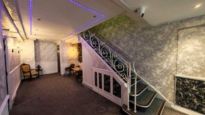 Reception - Russell Court Hotel Bournemouth Central (Bournemouth)