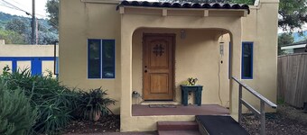 Charming 2-bedroom cottage in Ventura perfect for a relaxing getaway