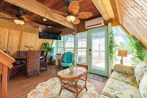 TV, offices - The Polynesian - A-Frame Beach Hut, Gulf Front-Row (Surfside Beach)