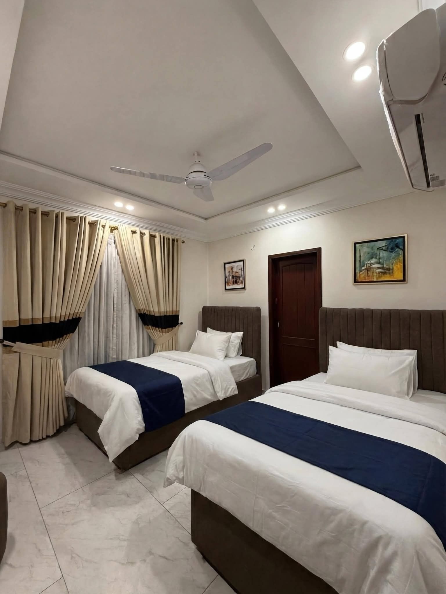 Kahden hengen luksushuone (yksi tai kaksi sänkyä), näköala puutarhaan