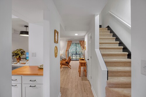 A Peaceful, Private Alpharetta Alcove