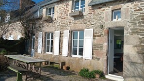 Outdoor dining - Les Tamaris à Morsalines (Quettehou)