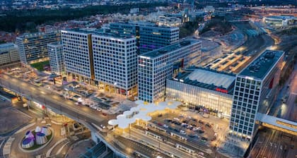 Modern 1BR Apt in Mall of Tripla