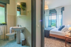 Room - Bellagio Charming Countryside Apartment (Gallasco-cernobbio)