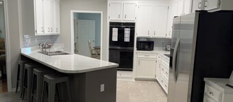 Fully Equipped Brandon Home — Comfortable & Convenient off Hwy 471