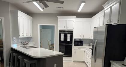 Fully Equipped Brandon Home — Comfortable & Convenient off Hwy 471