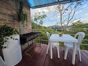 Outdoor dining - Apartment with pool and viewpoint, 8 minutes from the historic center of Popayán. (Popayán)