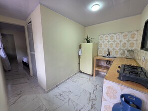 Private kitchen - Apartment with pool and viewpoint, 8 minutes from the historic center of Popayán. (Popayán)