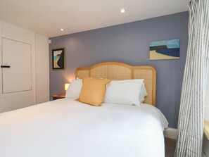 1 habitación, decoración personalizada y muebles diferentes 