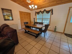 Dining - Lone Star Cove on PK - West side near The Breakers Marina (Graham)