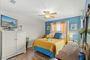 2 bedrooms, travel cot, free WiFi - Crescent Villas 302- 2 Bedroom Condo- Pool (North Myrtle Beach)
