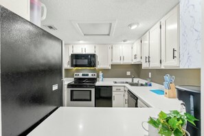Fridge, microwave, oven, stovetop - Ocean View Tower II 1B- Short Walk To Beach-Pool (Myrtle Beach)