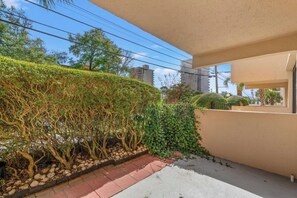 Property grounds - Ocean View Tower II 2B- Short Walk To Beach-Pool (Myrtle Beach)