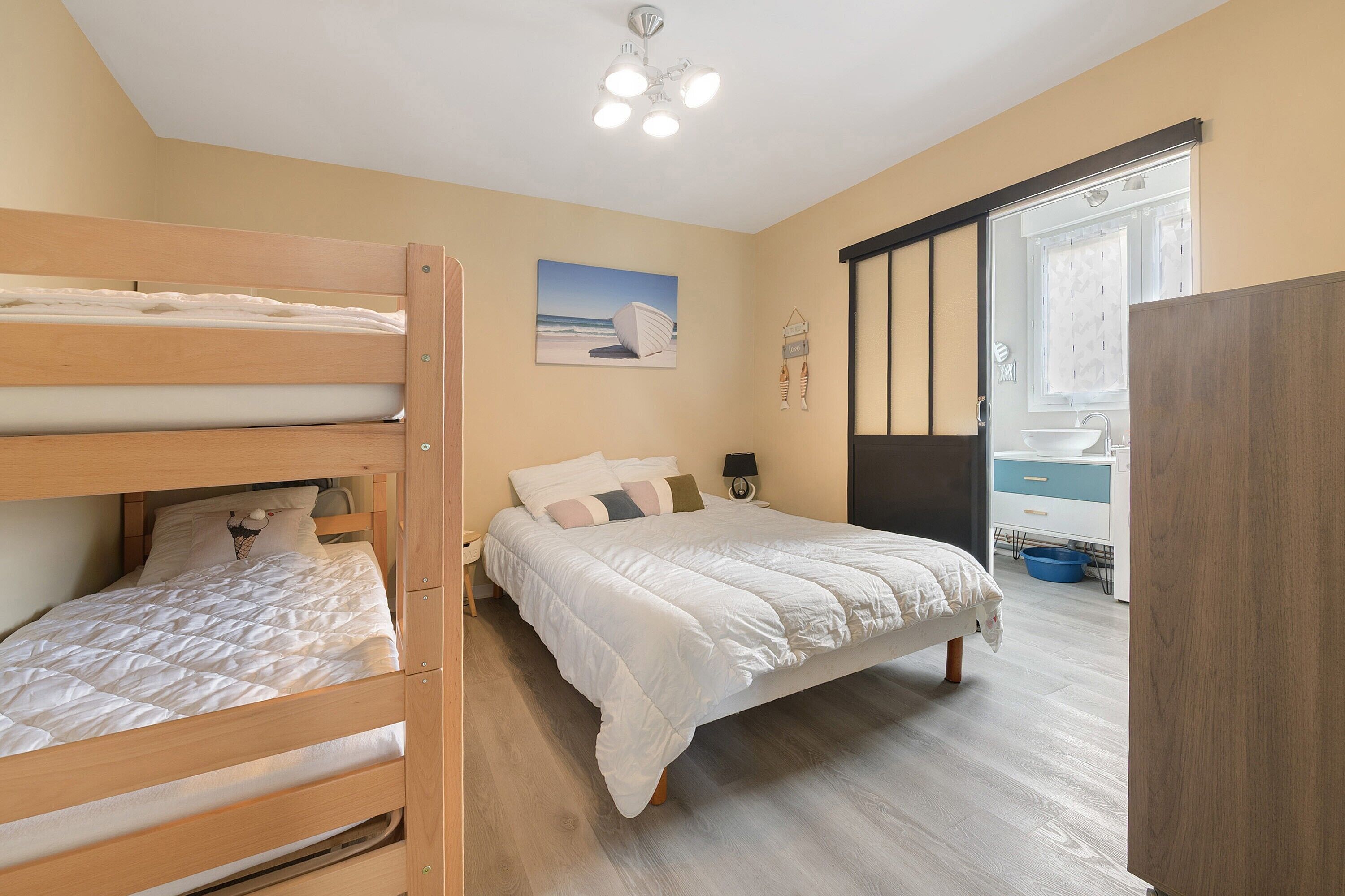 1 chambre, fer et planche à repasser, Wi-Fi