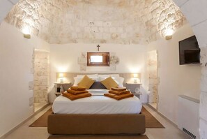 Iron/ironing board, Internet, bed sheets - Trullo Mariadz by Perle di Puglia (Carovigno)