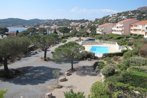 Pool - Studio cabine climatisé dans résidence avec piscine (Saint-Raphaël)