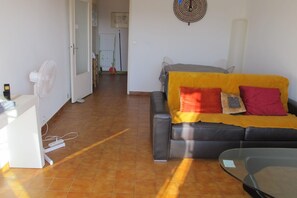 Living area - Bel appartement 3 pièces dans résidence avec piscine (Saint-Raphaël)