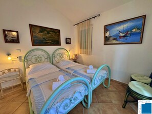 Room - VILLA CLEMENTINE 3 BEDROOMS - SWIMMING POOL - AIR CONDITIONING (Lecci)