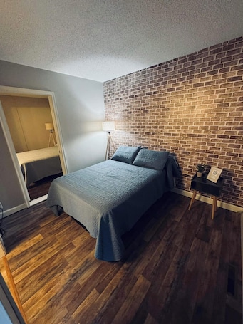 Classic Single Room. The Village Inn