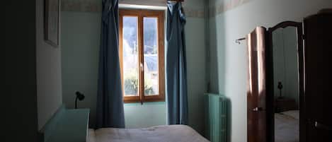 4 bedrooms