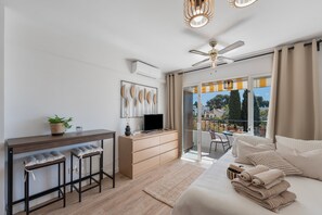 Iron/ironing board, WiFi, bed sheets - Boho Studio Apartment with Balcony, Wi-Fi and Air Conditioning (Marbella)