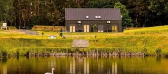 Large Holiday Home With a Jacuzzi on the Terrace