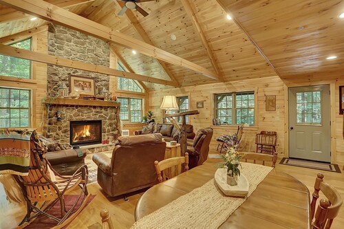 Beautiful
 log cabin on 175 acres with trails