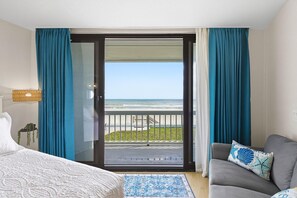 คอนโด, เตียงคิงไซส์ 1 เตียง (Ocean Breeze Resort 217) | 1 ห้องนอน