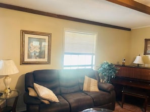 Living area - A bit in the South Entire home in Shreveport, Louisiana (Shreveport)