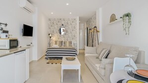 Living area - 9111 - Livingtarifa Black and White (Tarifa)