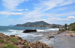 Beach - Pretty villa among fig trees in a quiet, scattered settlement (Solliès-Pont)