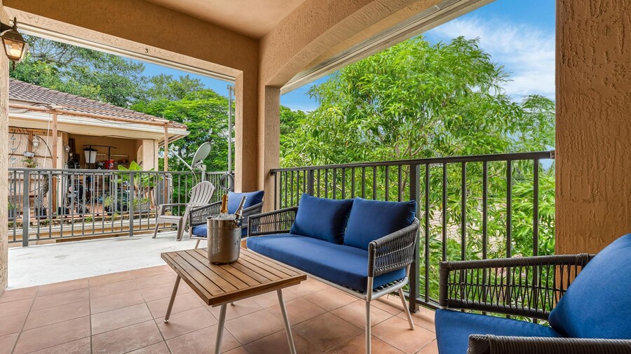 Salty Fox 5BD Oasis w Spa Beach Downtown