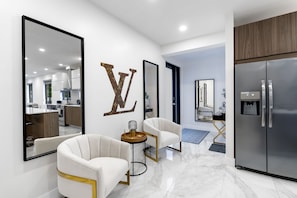 Exterior - Fox Grand Residence- 6bd, 2 Pools & Pool Table (Fort Lauderdale)