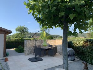 Outdoor dining - Ardèche Villa for Rent (Vallon-Pont-d'Arc)