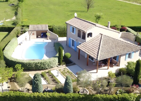 Exterior - Ardèche Villa for Rent (Vallon-Pont-d'Arc)