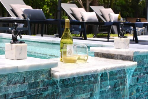 Fox Private Resort-heated Pool, Spa-downtown&beach