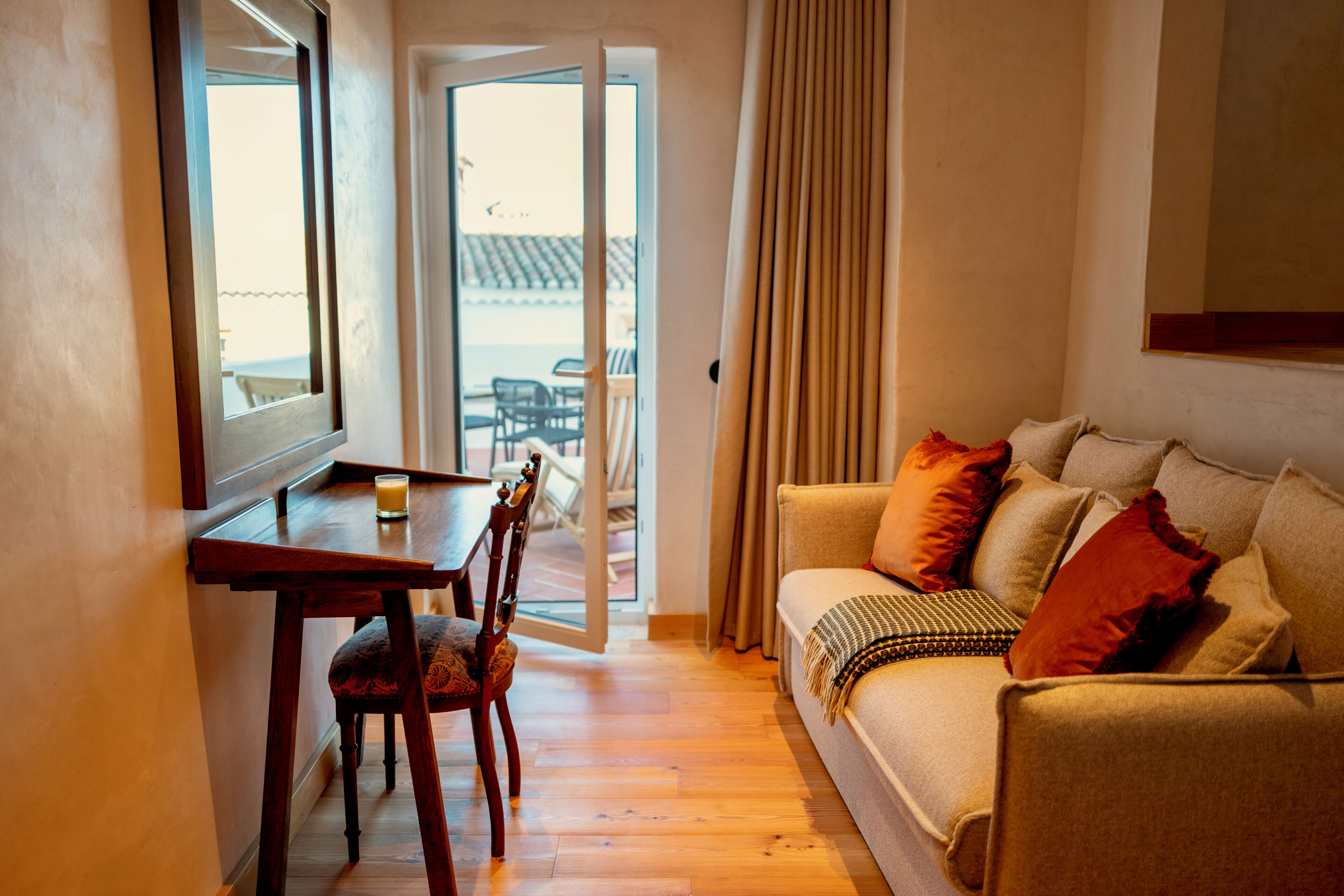 家庭套房 | 起居区