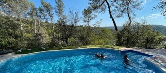 Charming house on Lake Carces