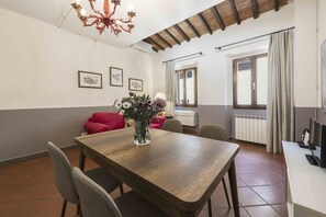 Dining - Rosina by MMega Homes and Villas (Florence)