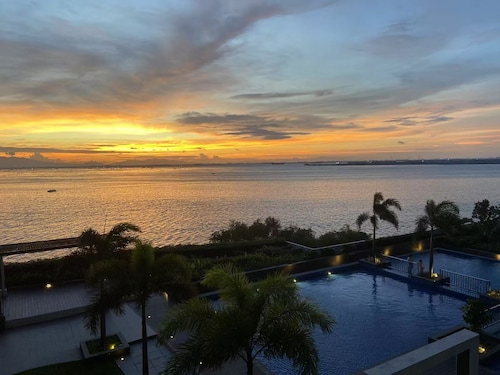 オーシャンビュー ウィズ バルコニー エアポート オカダ