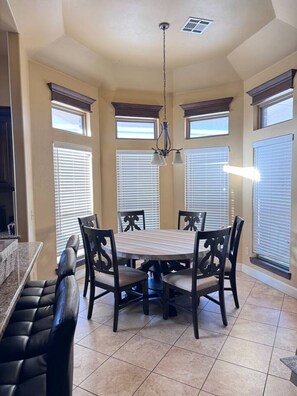 Dining - `Live Like a Local, Stay Like a Guest` (Oklahoma City)