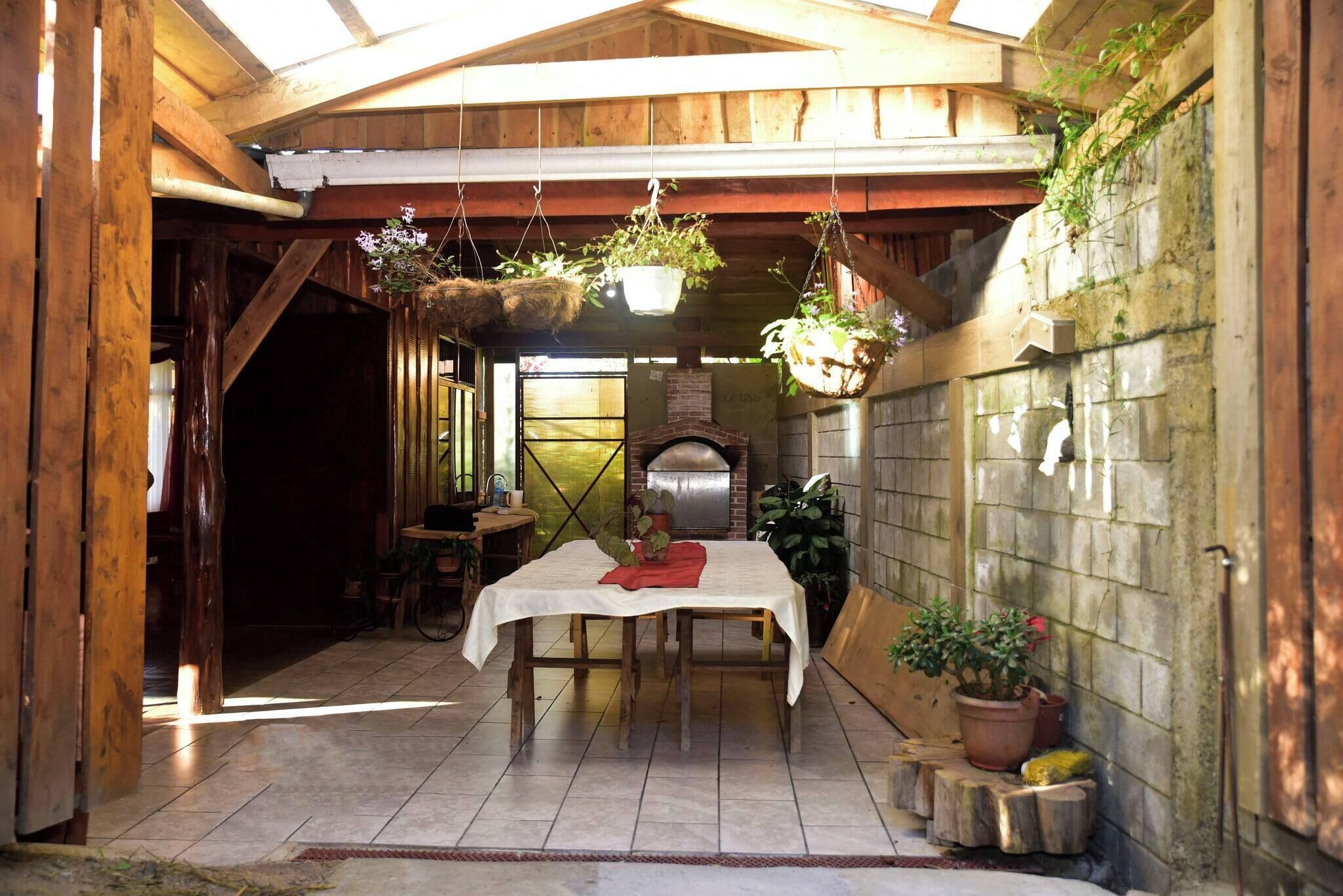 Chalet, 3 habitaciones, para fumadores, balcón | Restaurante al aire libre