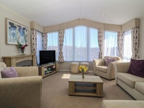 Living area - Pheasant Lodge (Holyhead)