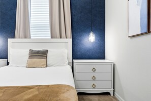 Room - Family-Friendly Villa with Pvt Pool, BBQ, Game Room & Themed Bedrooms (Davenport)