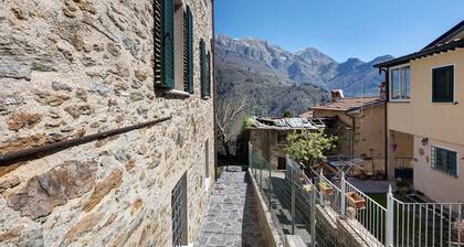 Casa Sabatino in Seravezza with Private Garden and Wi-Fi