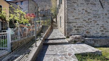 Enceinte de lâhĂ©bergement