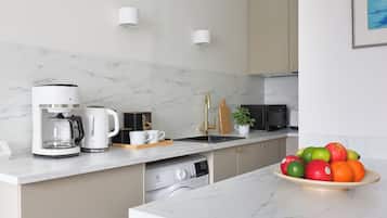 Standard Apartment, Courtyard View | Dapur peribadi