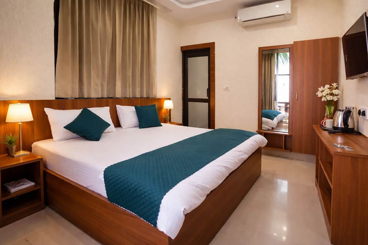 Double Room, Hill View