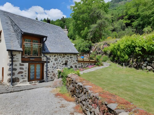 Charming Small Cottage for 2/3 Guests – La Chèvrerie