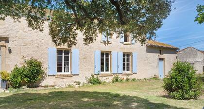 Bed & Breakfast 'Chambres À L'étage' mit Gemeinschaftsterrasse, Garten & WLAN